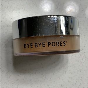 it cosmetics Makeup - IT Cosmetics Bye Bye pores finishing powder it cosmetics Makeup - IT Cosmetics Bye Bye pores finishing powder